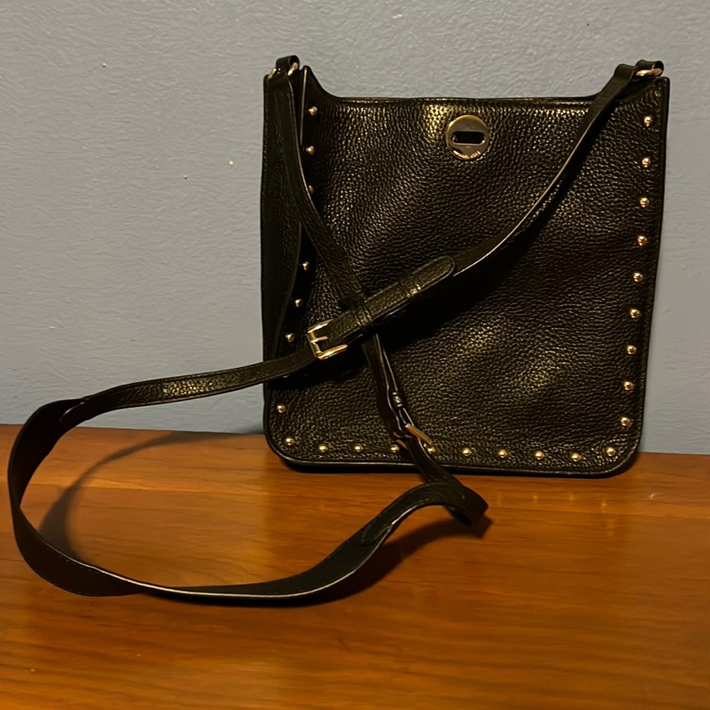 Michael Kors crossbody. EUC 9x10x3 1/2.